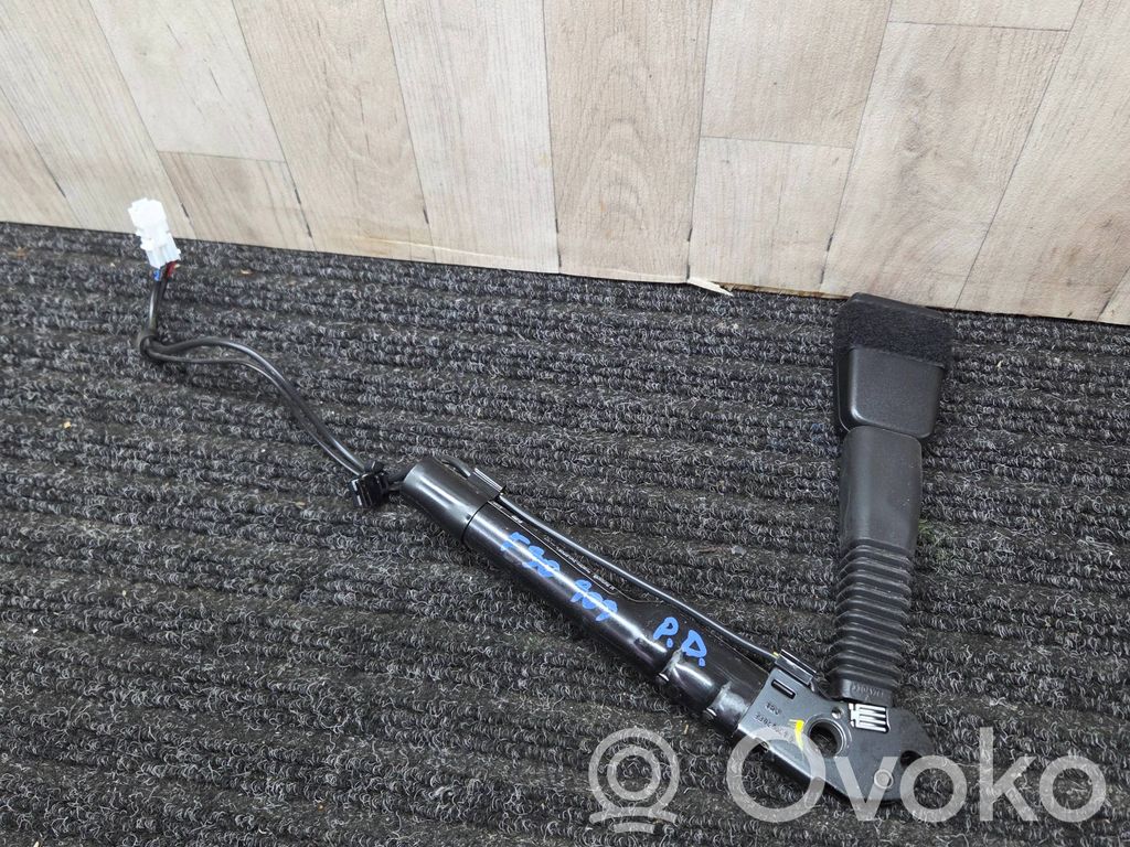 BMW 3 F30 F35 F31 Klamra przedniego pasa bezpieczeństwa 
