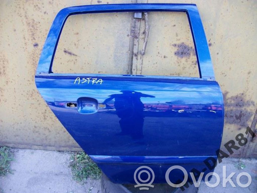 Aizmugurējās durvis   OPELASTRA