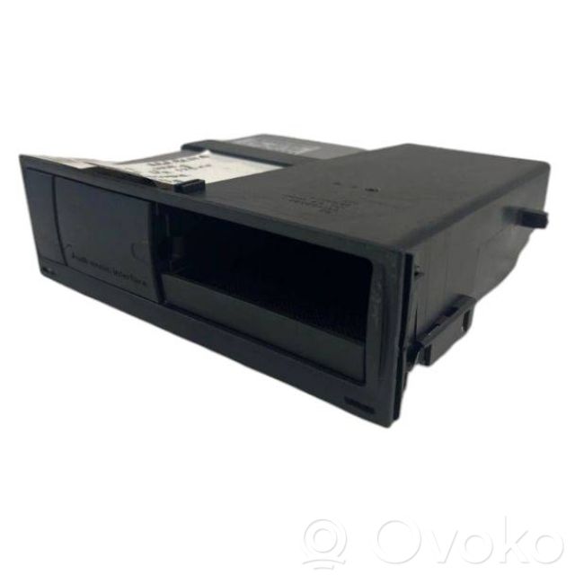Unidad central de control multimedia   4E0035785F,V850023004