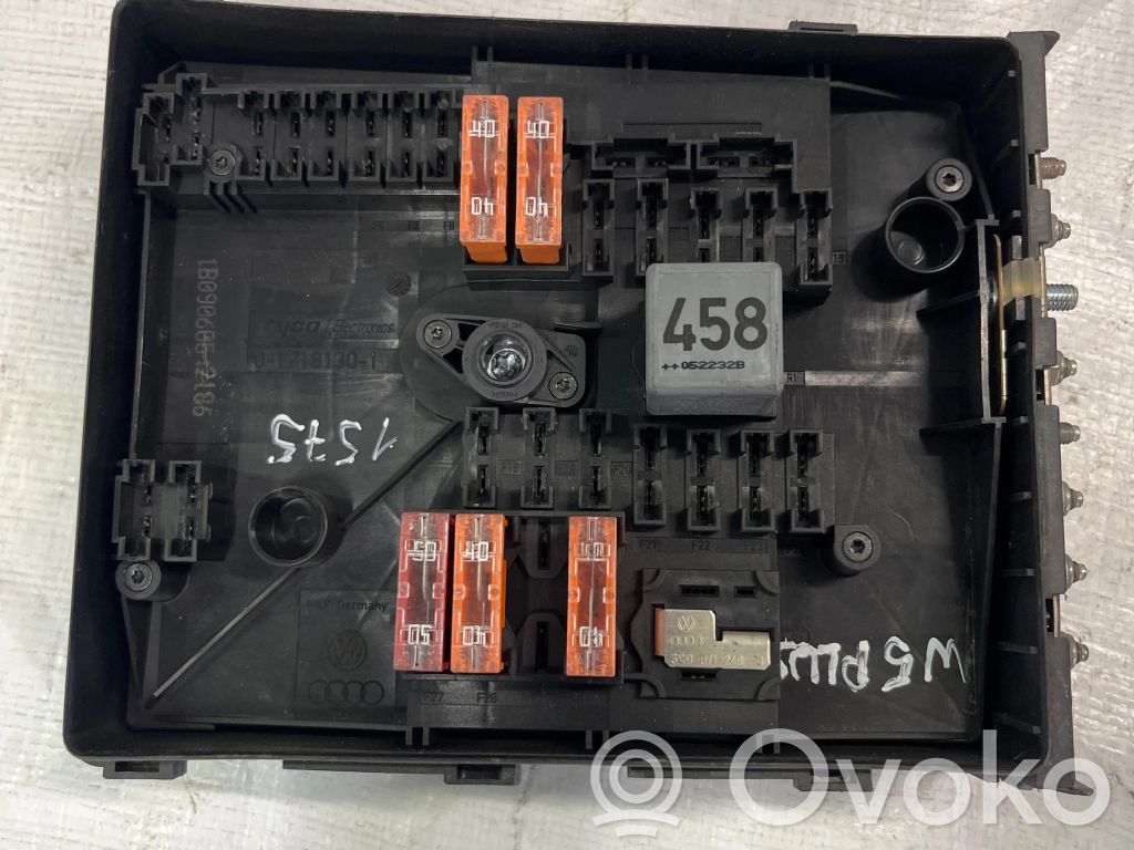 Volkswagen Golf Plus Fuse box set 