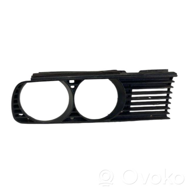 Front grill   18760920
