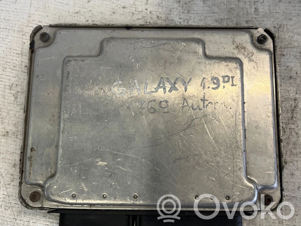 Engine control unit/module   038906019LR,1039S00653,3M2112A650GA,0281011143
