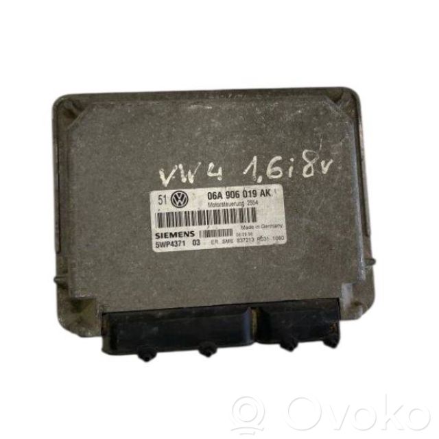 Engine control unit/module   06A906019AK,5WP437103