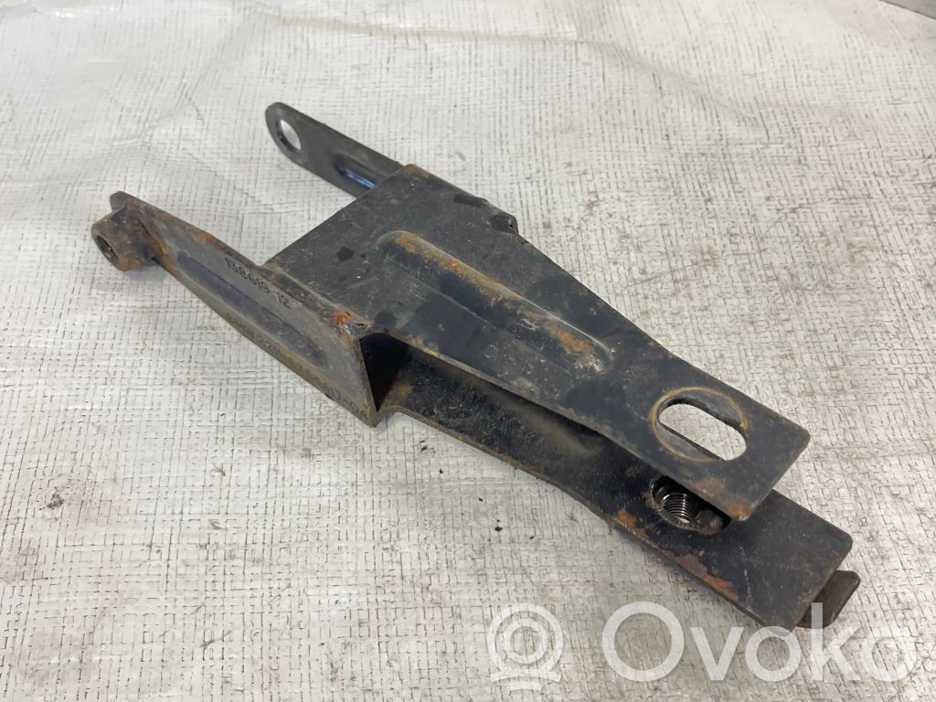 Engine mounting bracket   6754417,13861912