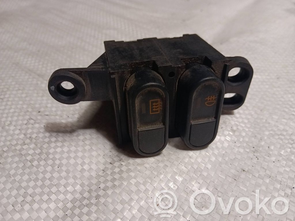 Windscreen/window heater switch   GG29180,5G28