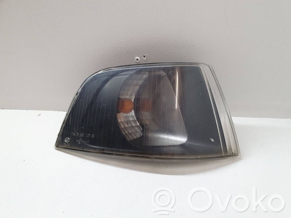 Volvo S40, V40 Kierunkowskaz przedni 