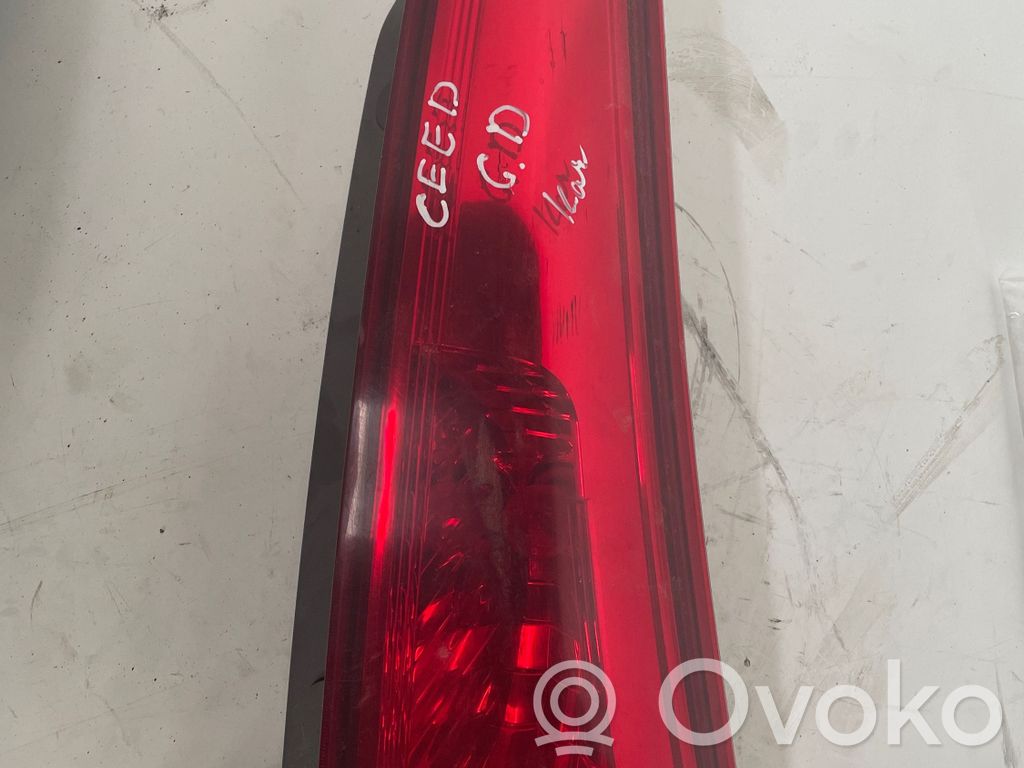 Luz trasera/de freno   SL01AKA,04810731