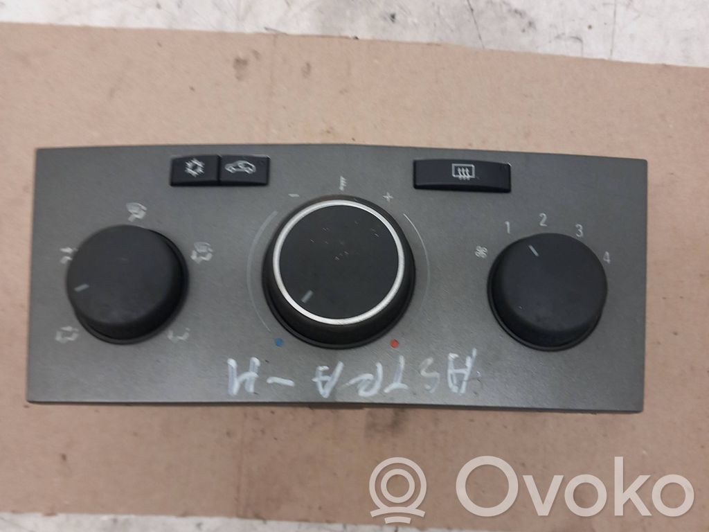 Opel Astra H Climate control unit 