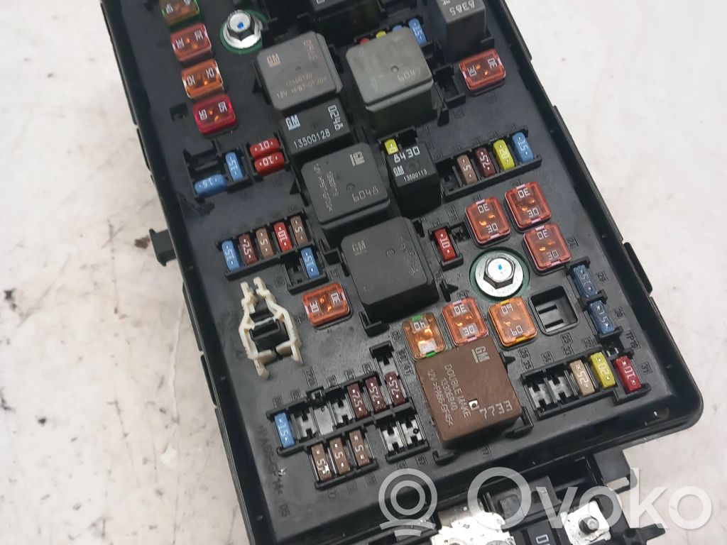 Opel Insignia A Fuse module 