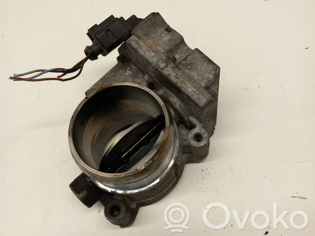 Audi A4 S4 B8 8K Droseļvārsts 