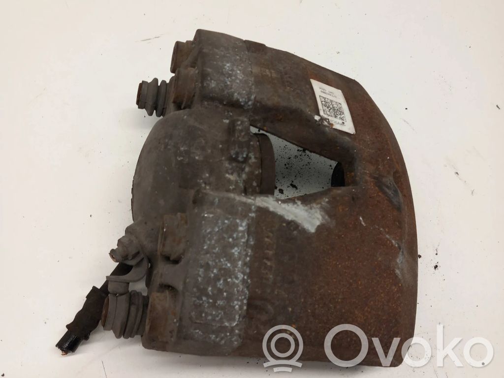 Audi A6 C7 Zacisk hamulcowy przedni 