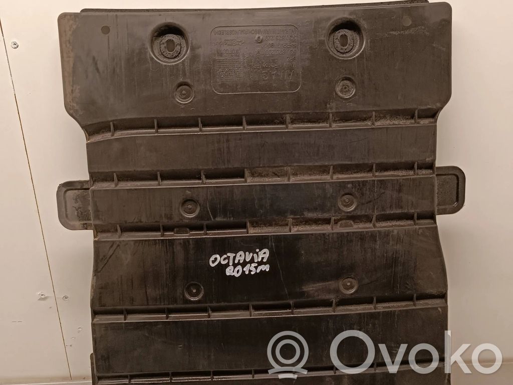 Skoda Octavia Mk3 (5E) Center/middle under tray cover 