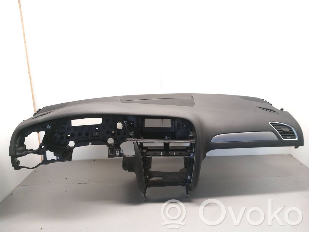 Audi A4 S4 B8 8K Dashboard 