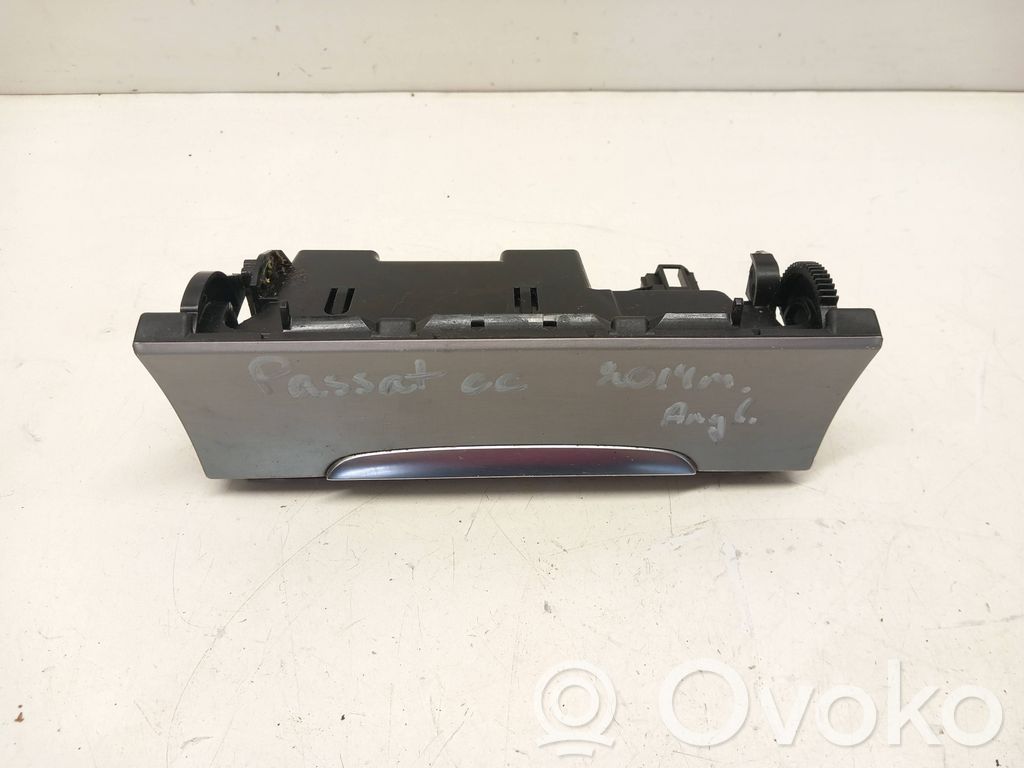 Volkswagen PASSAT CC Ashtray (front) 