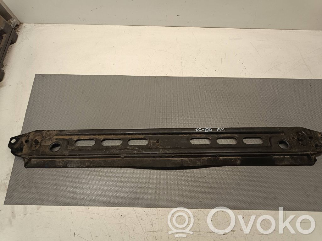 Volvo XC60 Soporte de montaje del radiador 