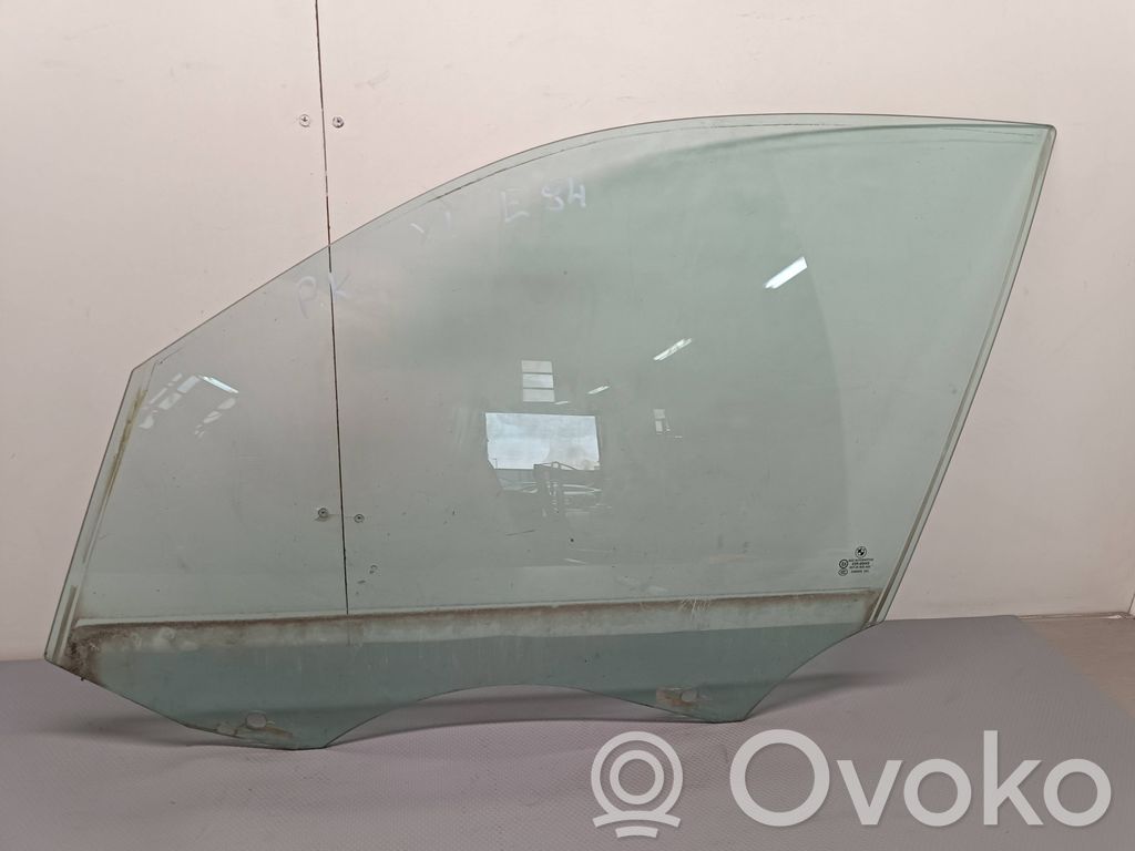 BMW X1 E84 Pagrindinis priekinių durų stiklas (keturdurio) 