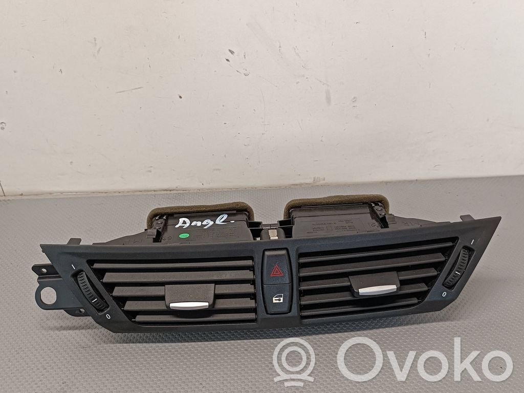 BMW X1 E84 Dysze / Kratki środkowego nawiewu deski rozdzielczej 