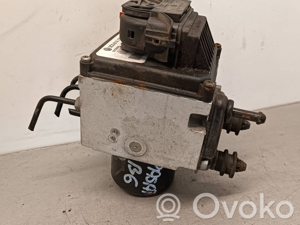 Volkswagen PASSAT B6 ABS Pump 
