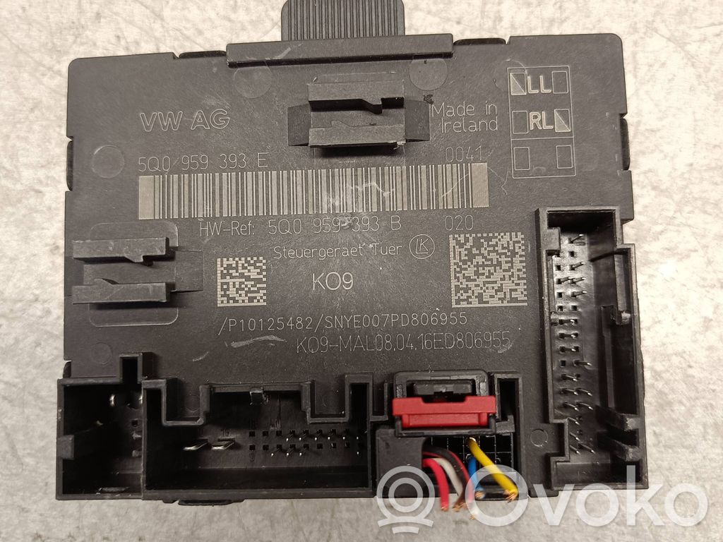Volkswagen Touran III Door control unit/module 
