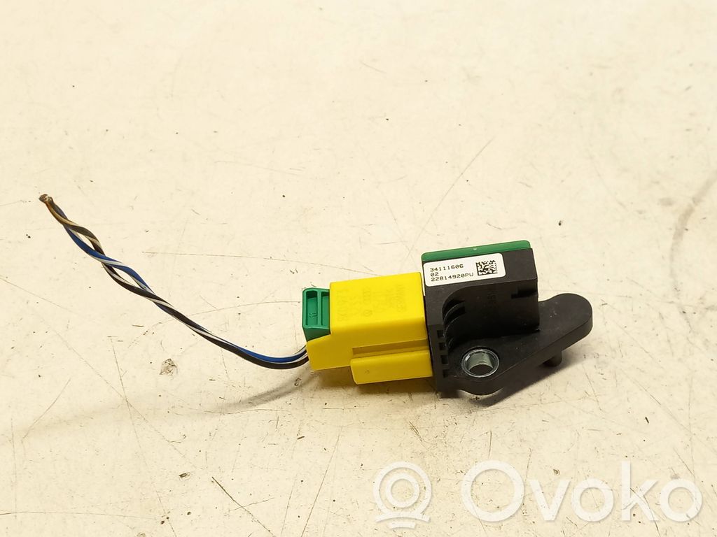 Volkswagen PASSAT B7 Airbag deployment crash/impact sensor 