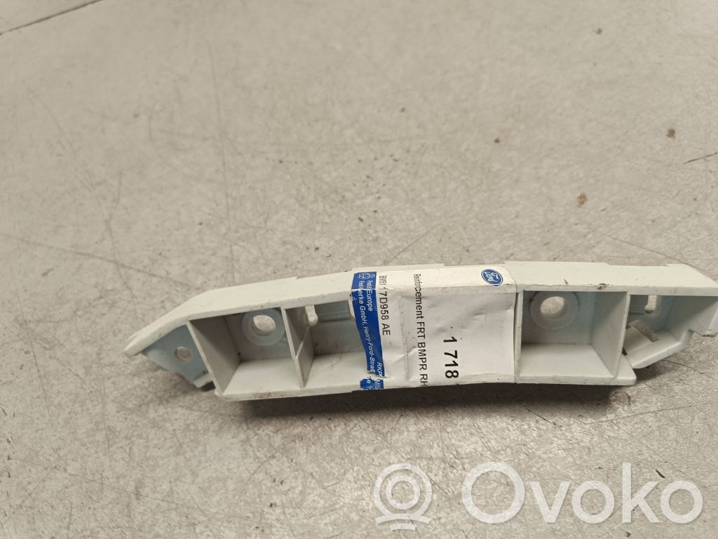 Ford Focus Front bumper mounting bracket 