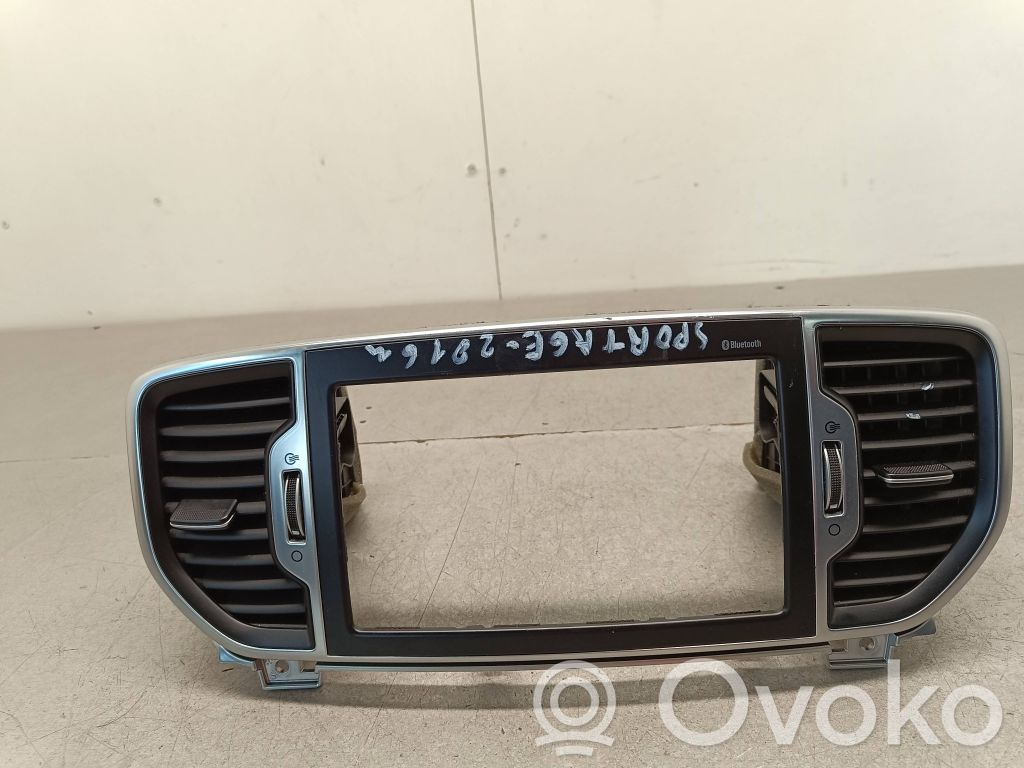 KIA Sportage Centrinės oro grotelės 