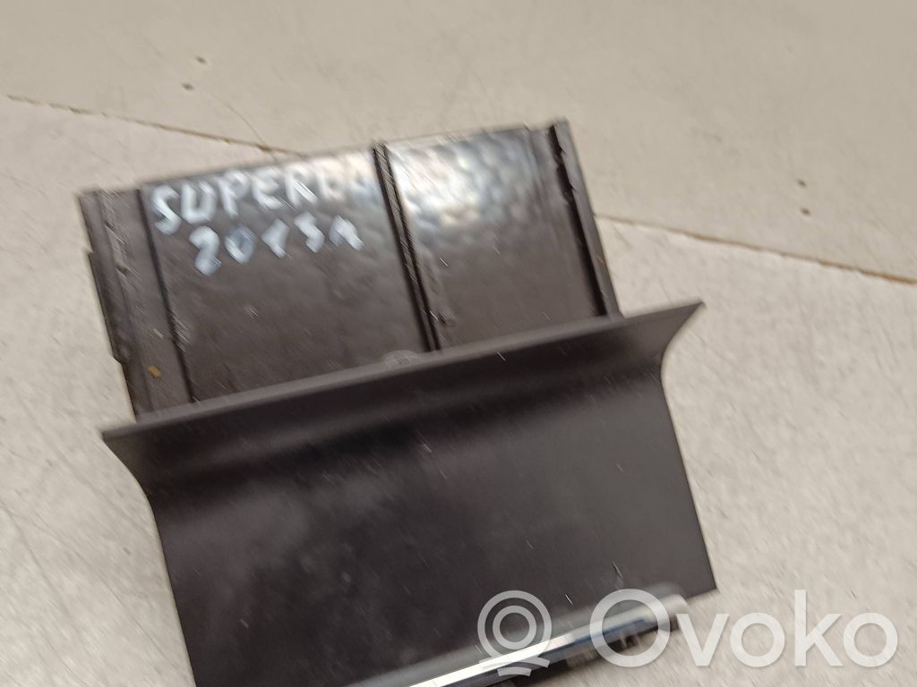 Skoda Superb B6 (3T) Ashtray (front) 