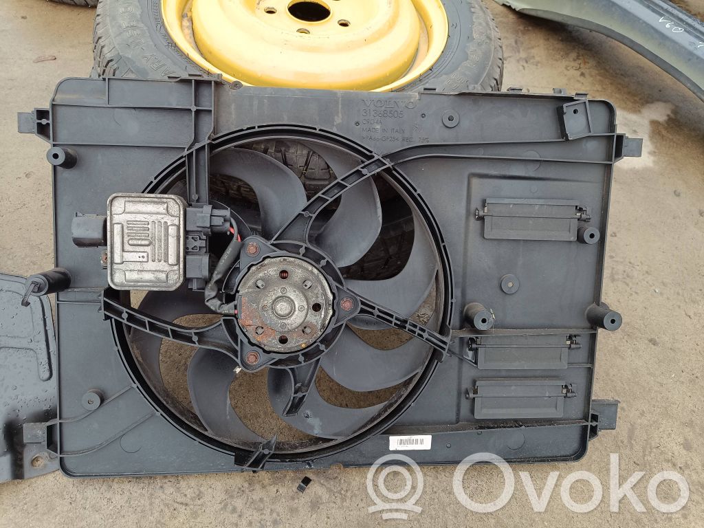 Volvo V60 Radiator cooling fan shroud 