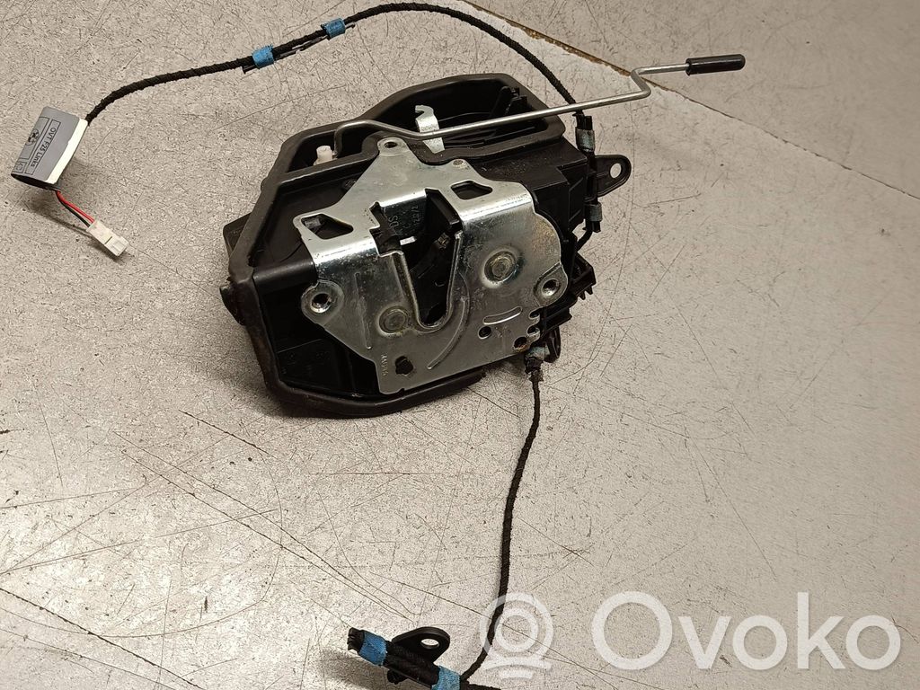 BMW X3 F25 Priekinė durų spyna 
