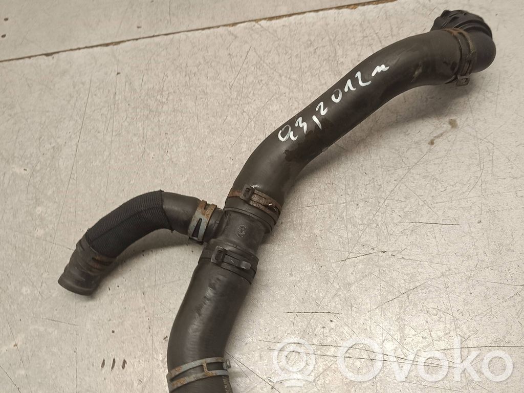Audi Q3 8U Engine coolant pipe/hose 