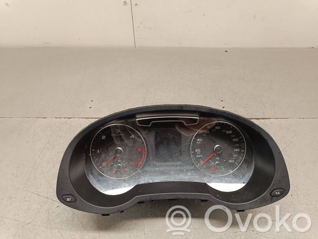 Audi Q3 8U Licznik / Prędkościomierz 
