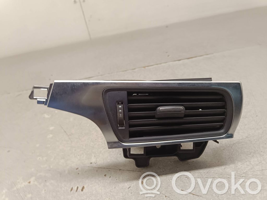 Audi A6 S6 C7 4G Moldura protectora de la rejilla de ventilación lateral del panel 