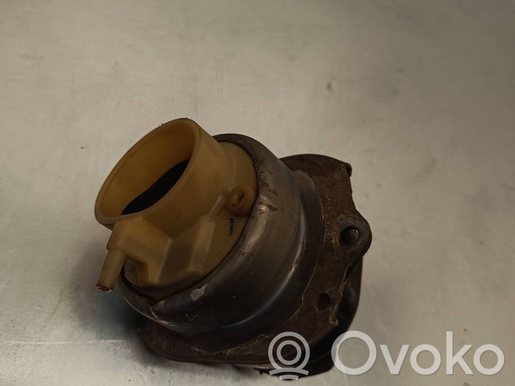 BMW X5 F15 Engine mount bracket 