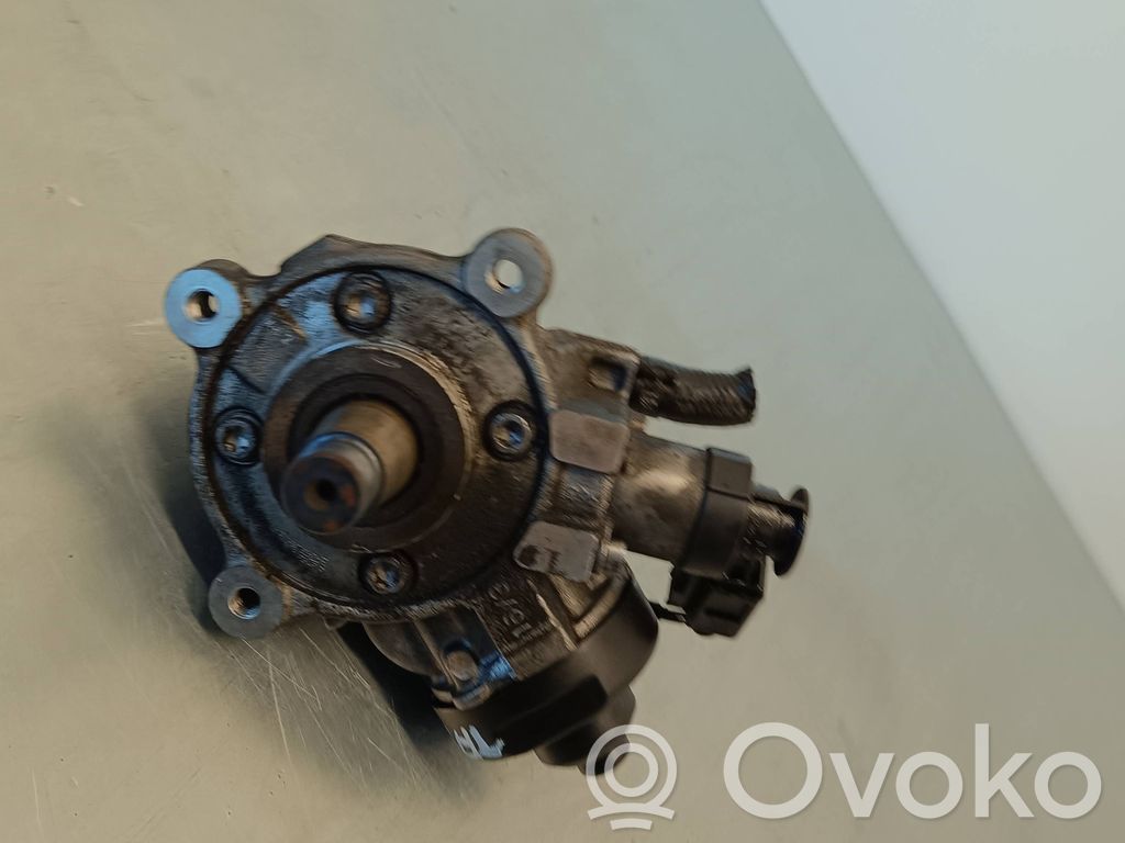 Volkswagen Touran III Fuel injection high pressure pump 