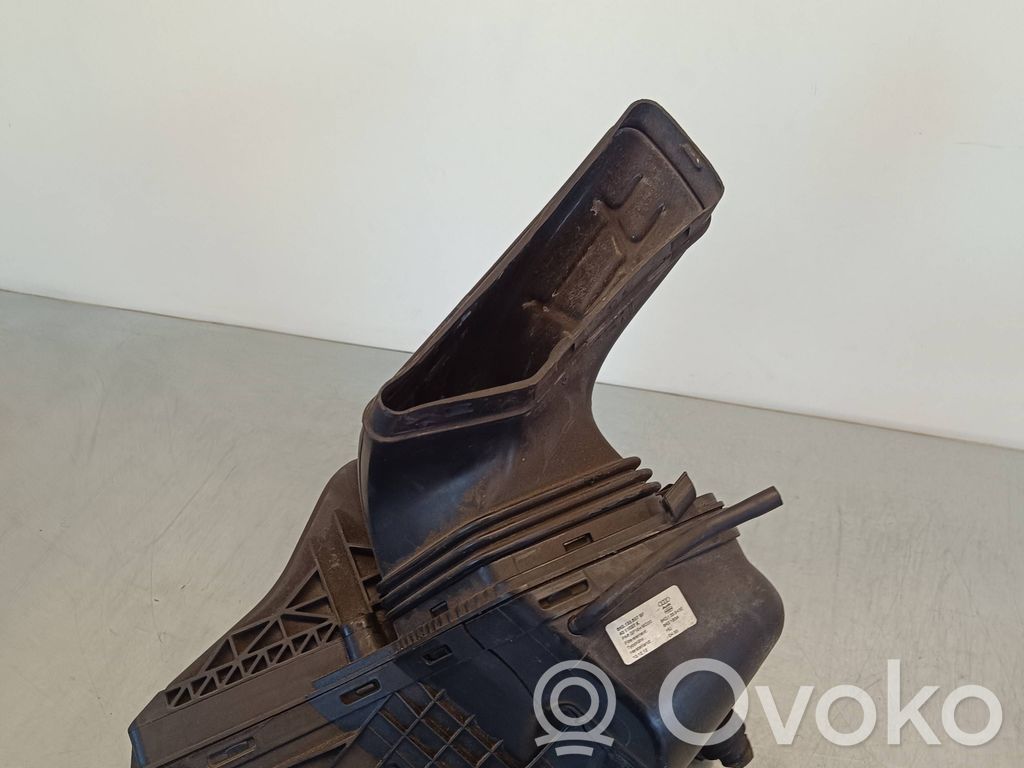 Audi A5 Sportback 8TA Ilmansuodattimen kotelo 