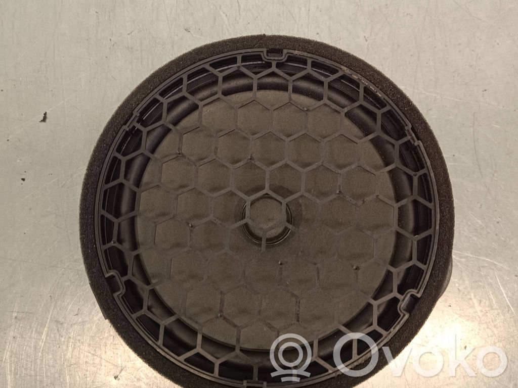 Audi A3 S3 8V Front door speaker 