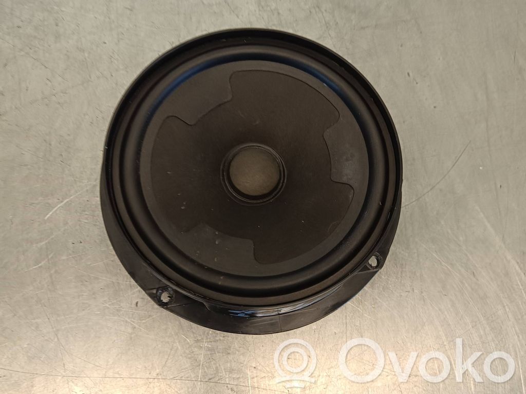 Volkswagen PASSAT B8 Enceinte de porte arrière 