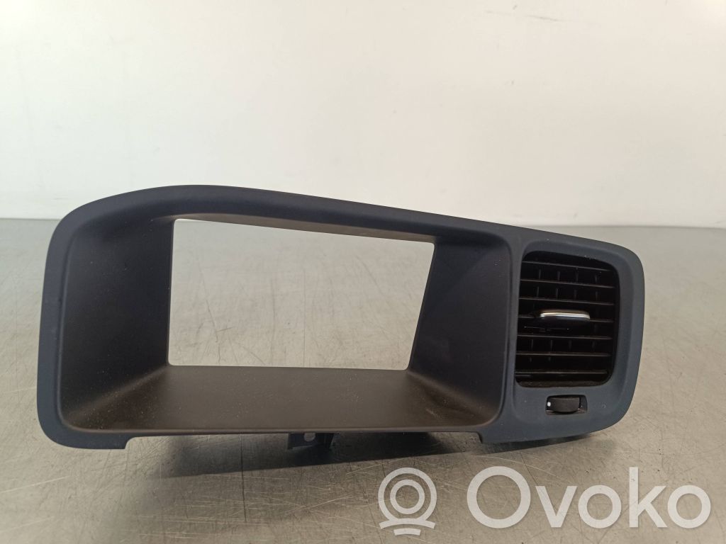 Volvo V60 Dysze / Kratki środkowego nawiewu deski rozdzielczej 