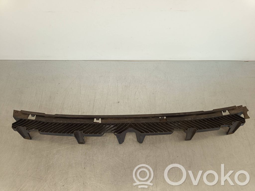 Volkswagen PASSAT B8 Uchwyt / Mocowanie zderzaka tylnego 