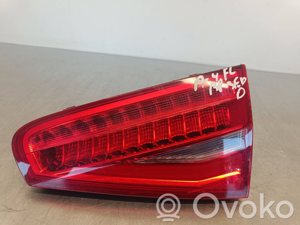 Audi A4 S4 B8 8K Lampă spate în capacul portbagajului 