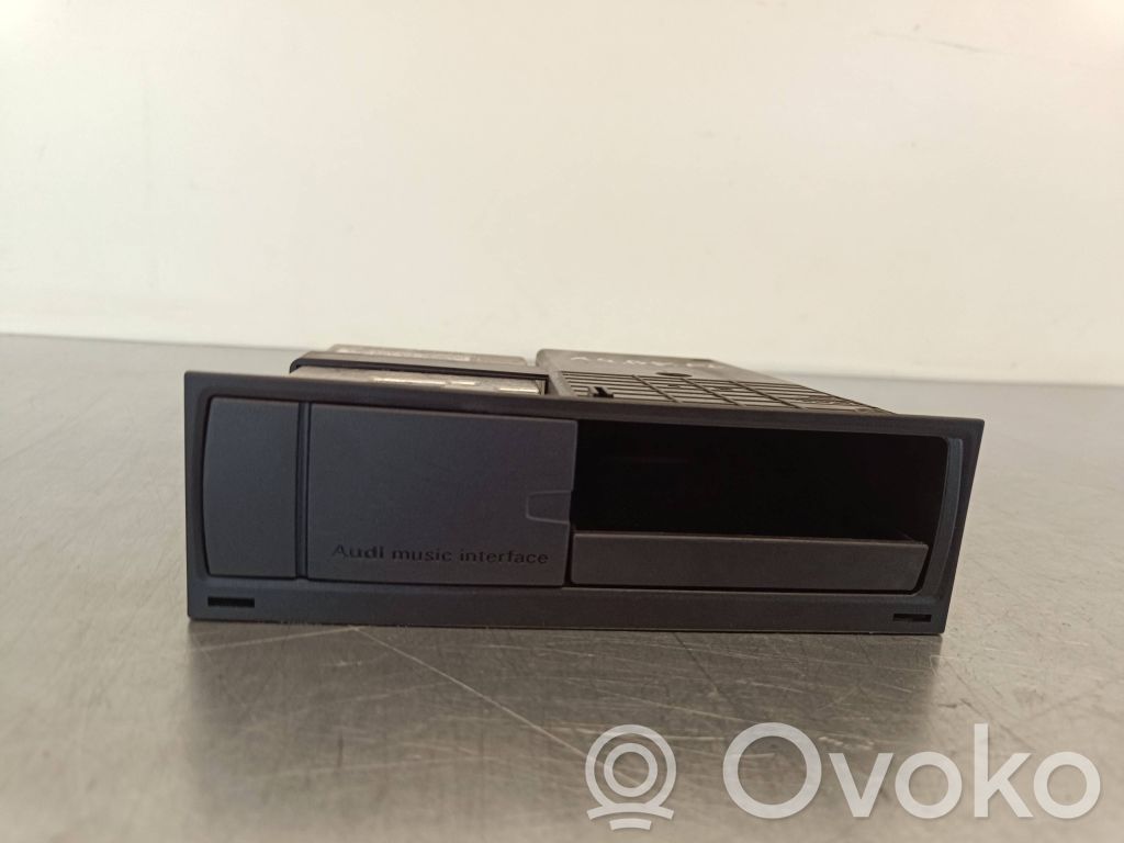 Audi A4 S4 B8 8K Console centrale, commande de multimédia l'unité principale 