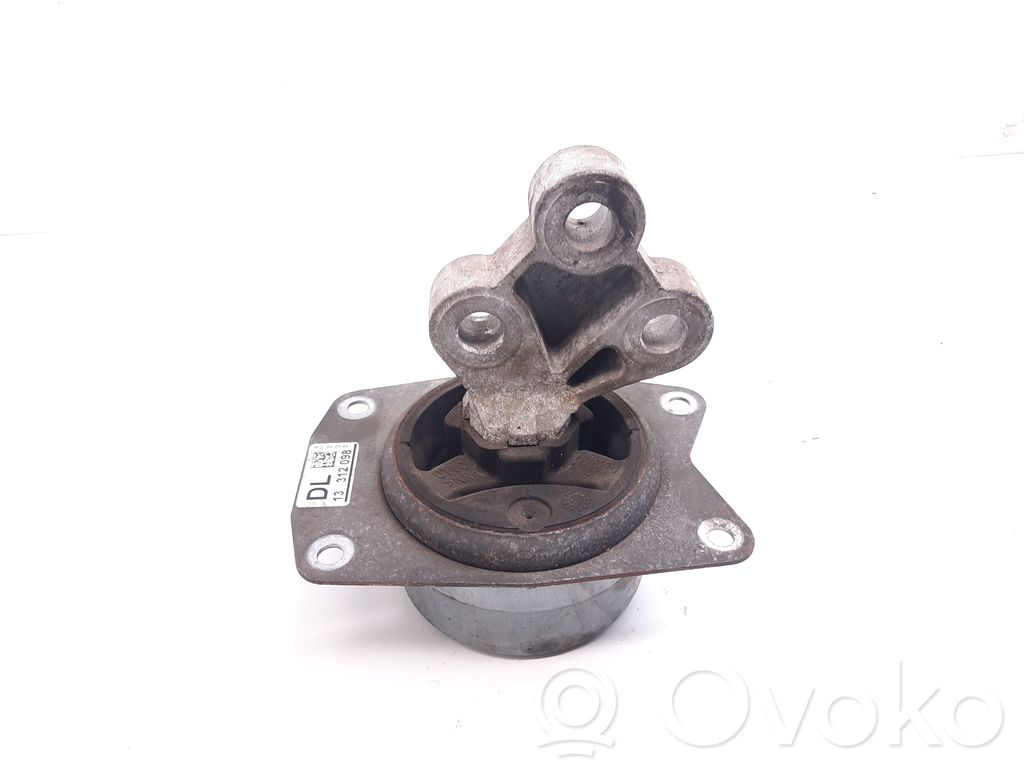 Opel Insignia A Engine mount bracket 