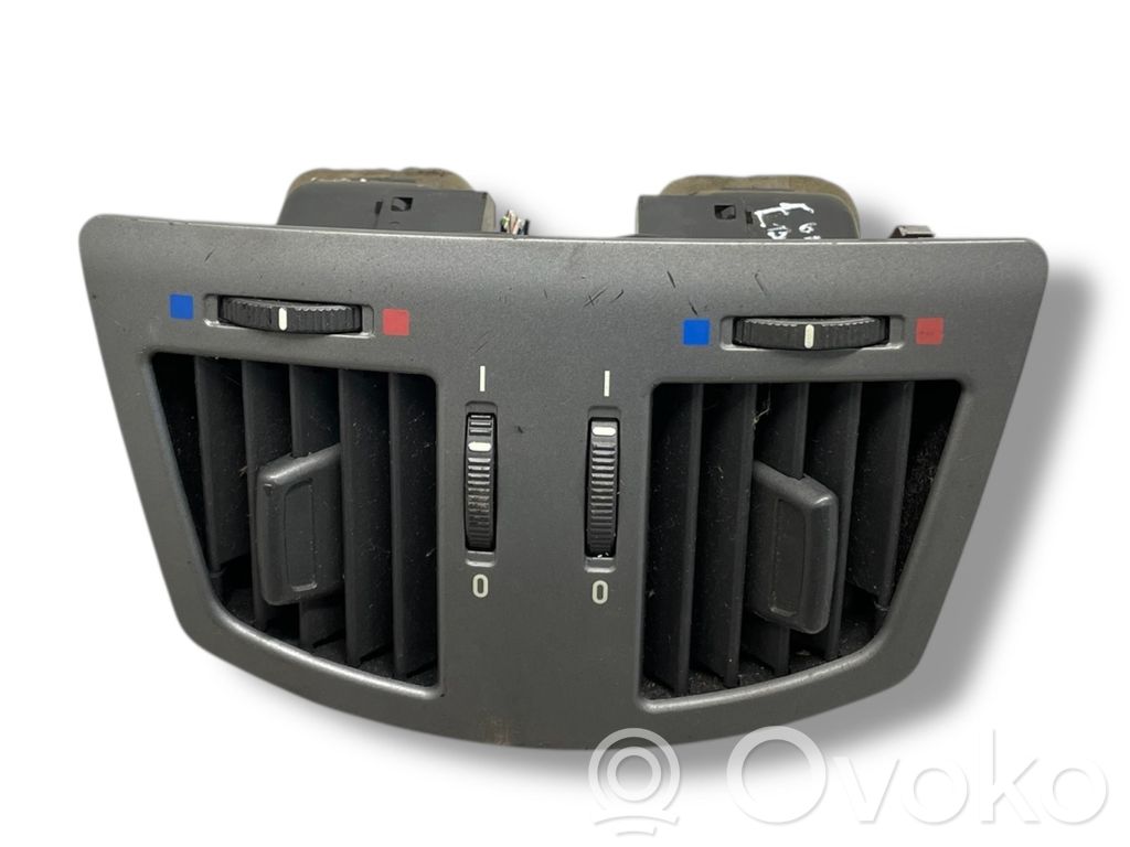 BMW 7 E65 E66 Centrinės oro grotelės 