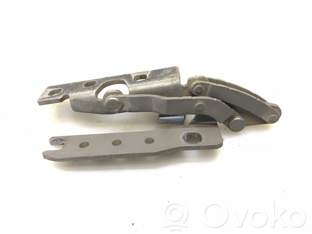 Engine bonnet/hood hinges   8240383,4161ES03