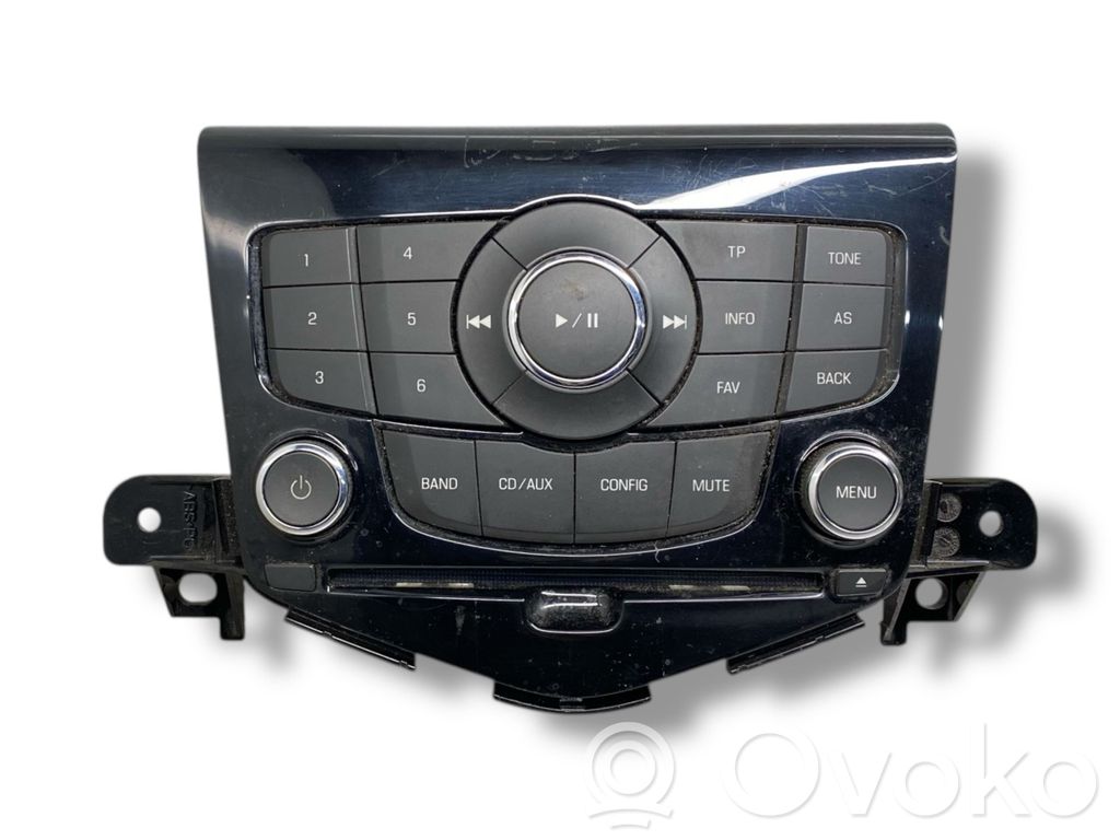 Chevrolet Cruze Head unit multimedia control 