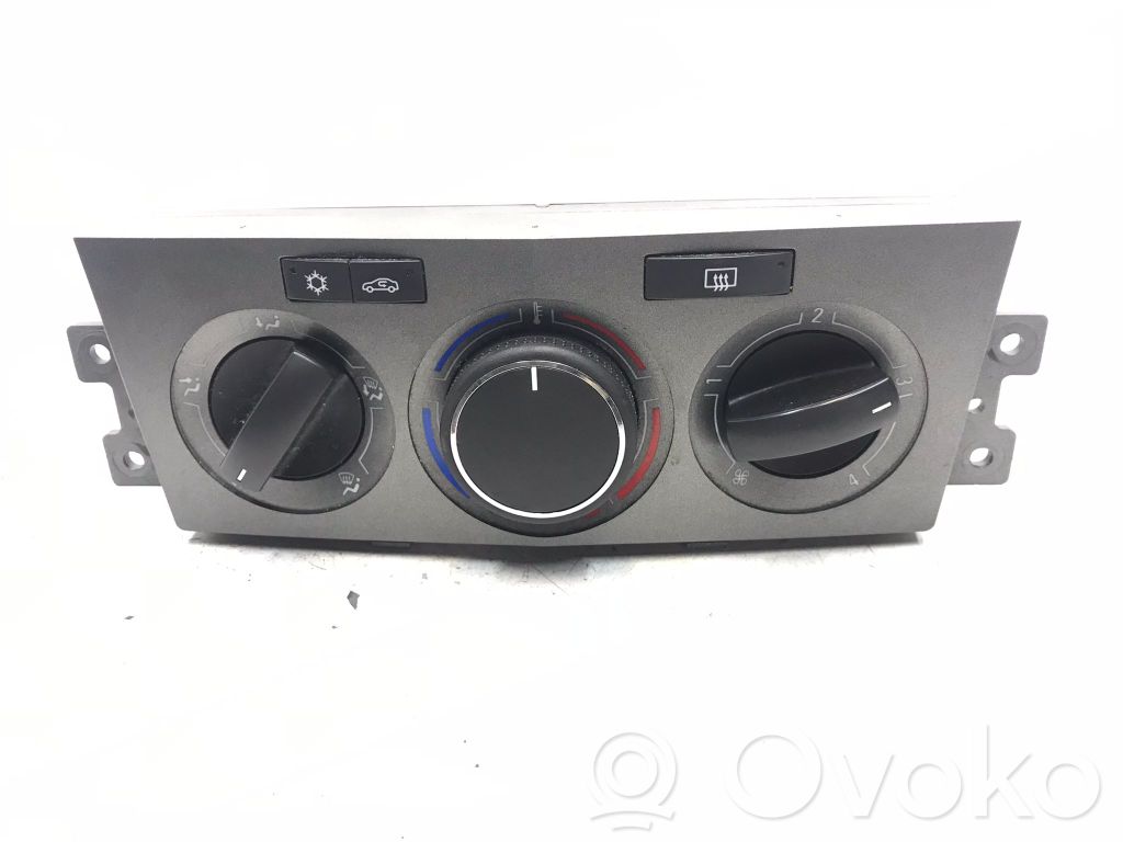 Opel Antara Climate control unit 