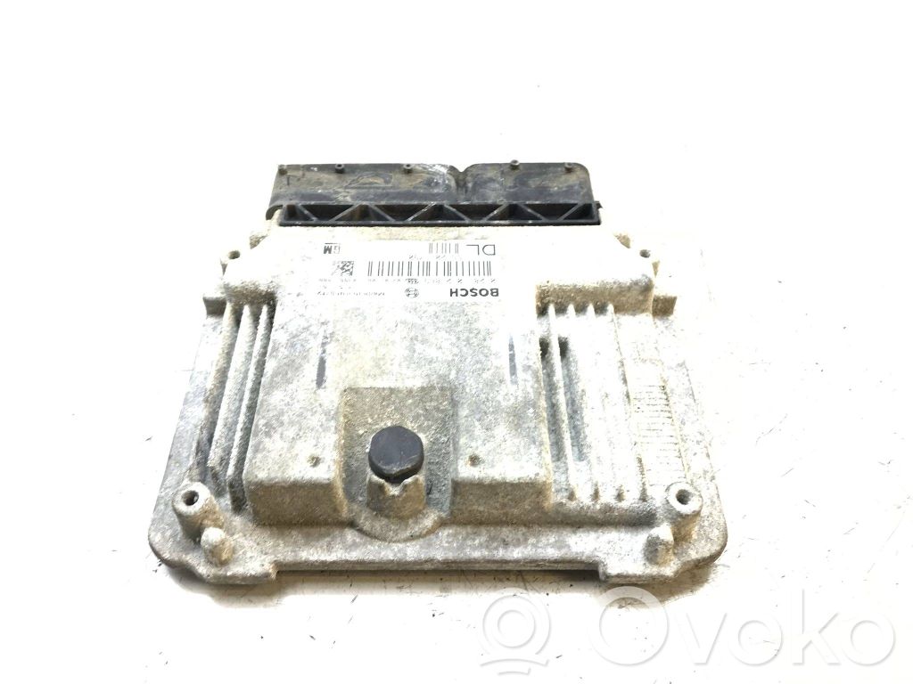 Opel Vectra C Engine control unit/module 