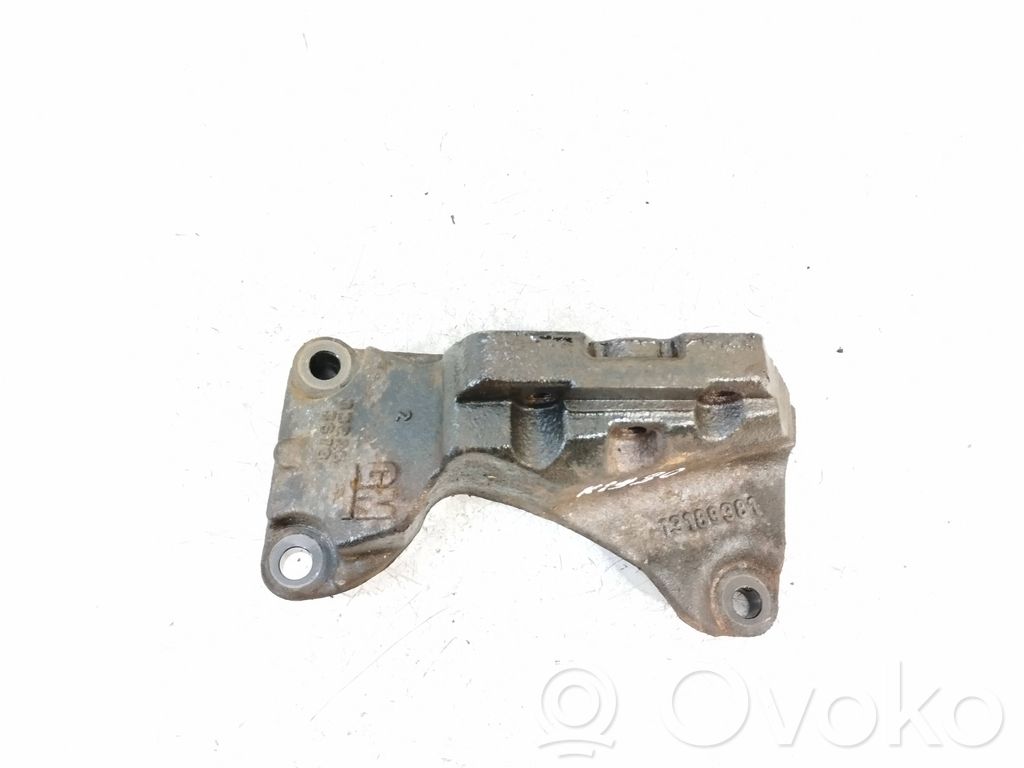 Engine mounting bracket   13189381,K1980
