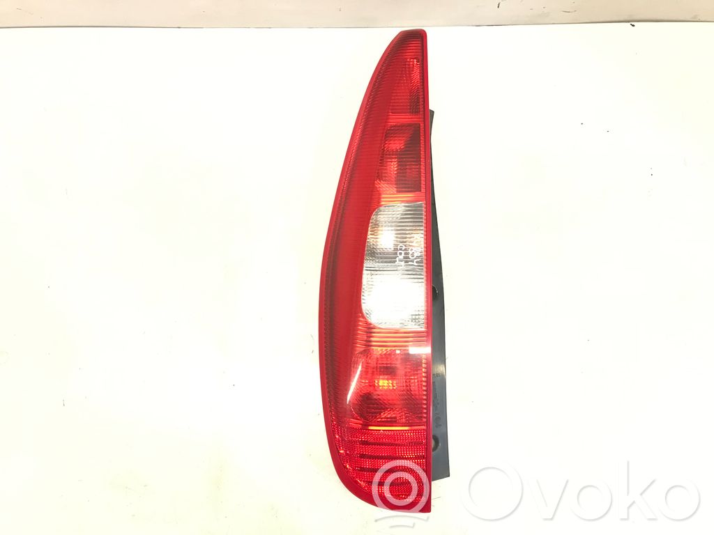Mitsubishi Colt Lampă spate în caroserie 
