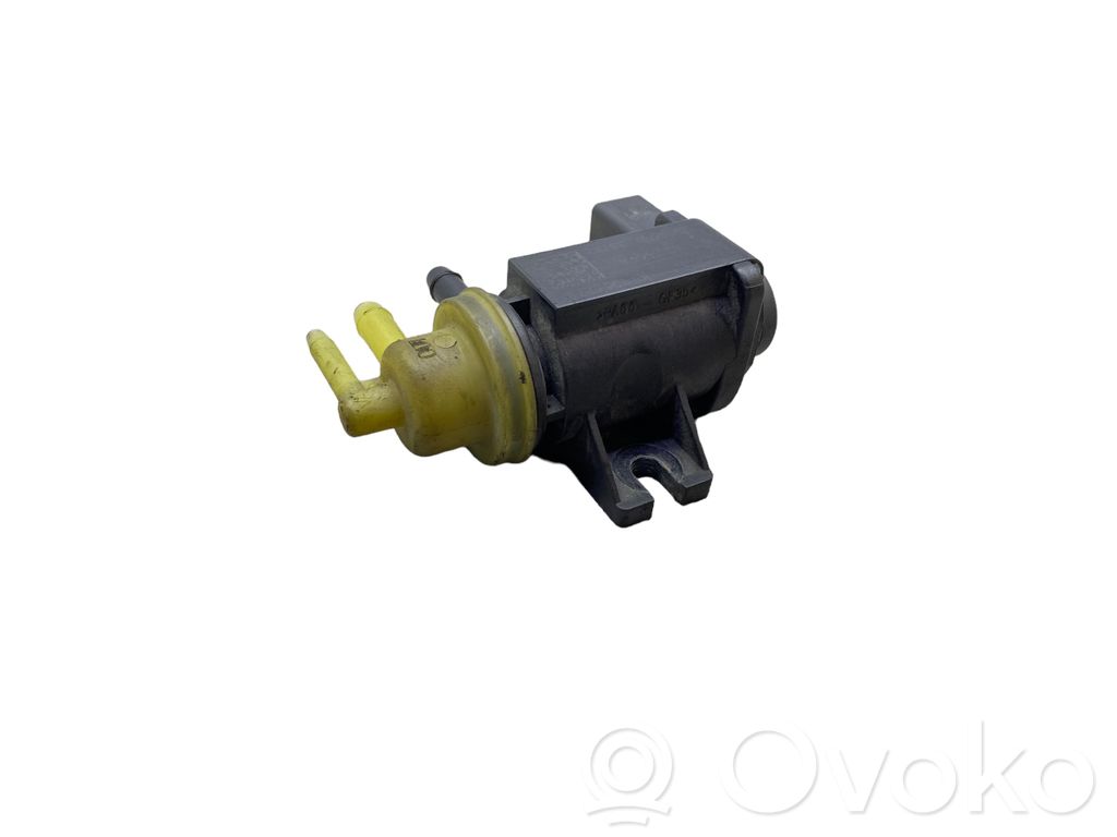 Volkswagen PASSAT B7 Solenoidinis vožtuvas 
